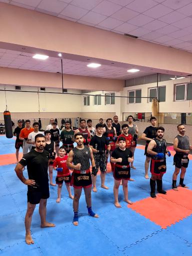 عکس باشگاه رزمی کیک بوکسینگ عموییان