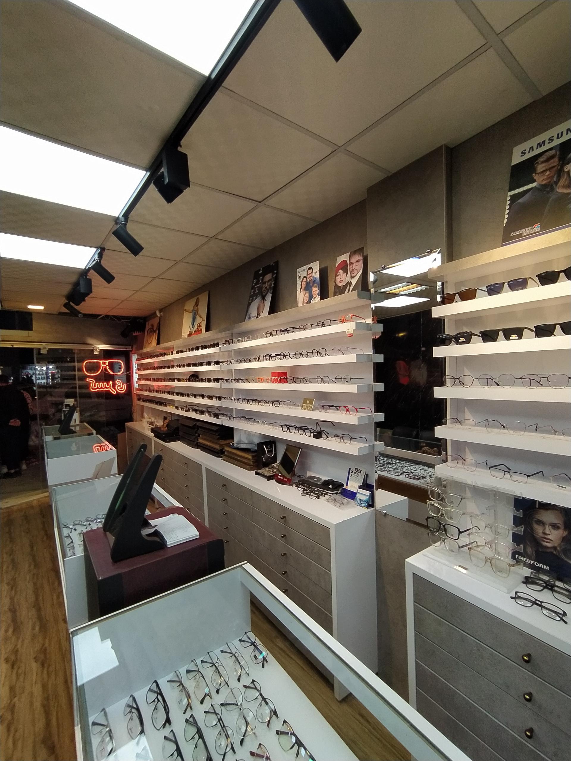 عکس عینک کسری