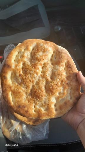 عکس نان محلی