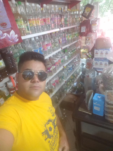 عکس عطاری نیشابوری