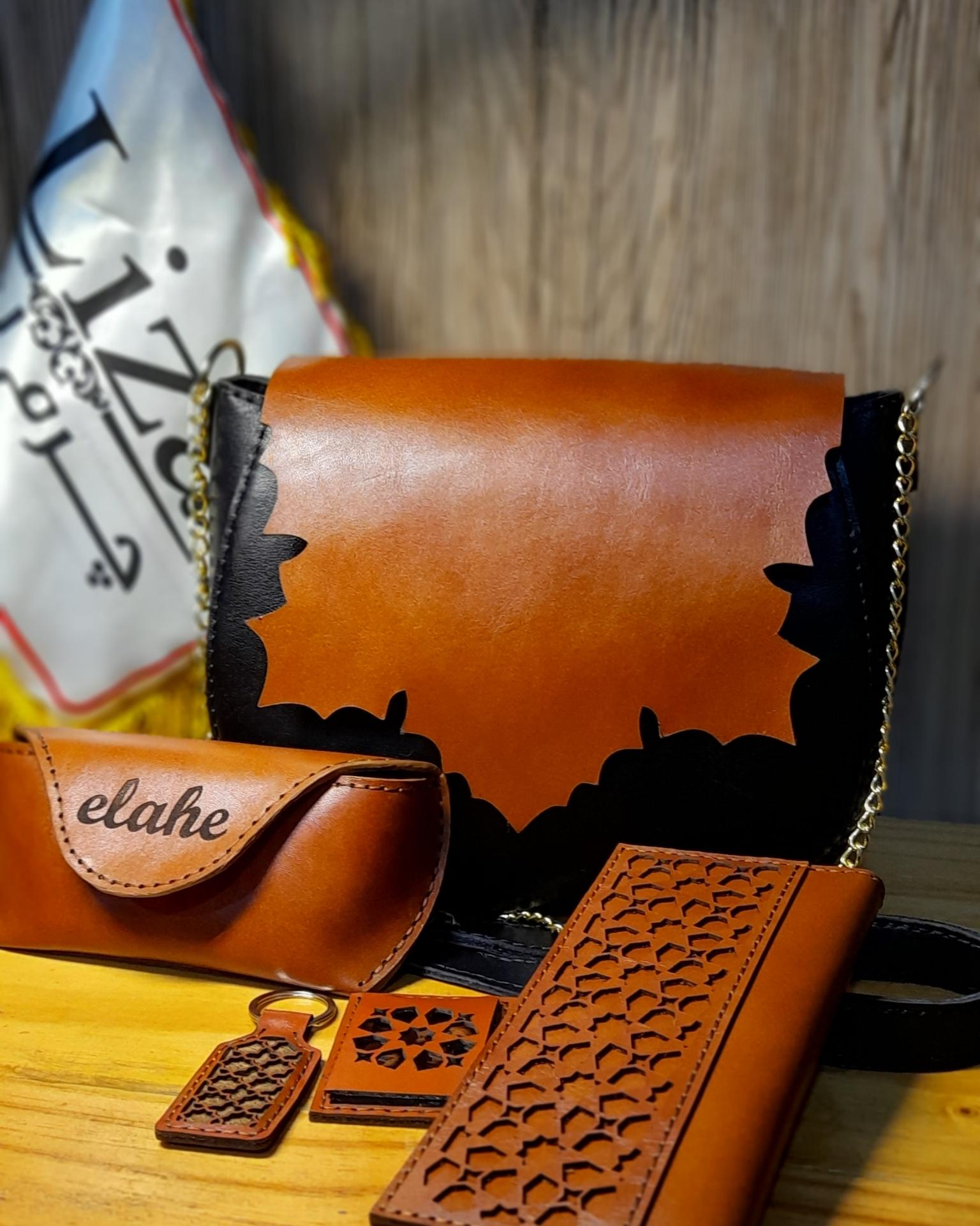 عکس کلبه چرم لیزا