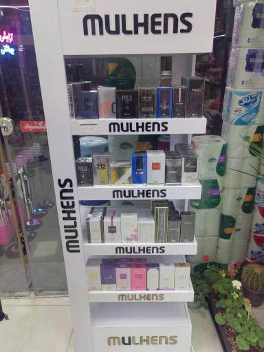 لوازم آرایشی و بهداشتی دلا