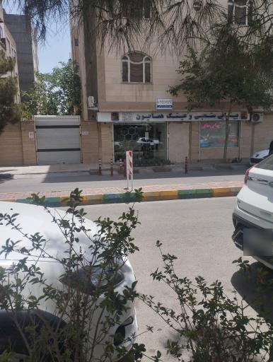 عکس بینایی سنجی و عینک همایون