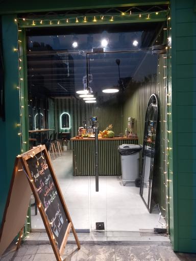 عکس کافه آبمیوه لمبو