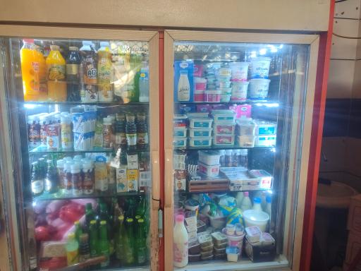 عکس سوپرمارکت خانواده