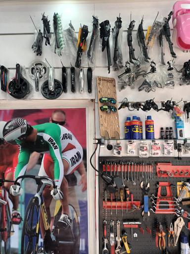 عکس تعمیرات دوچرخه دهقان