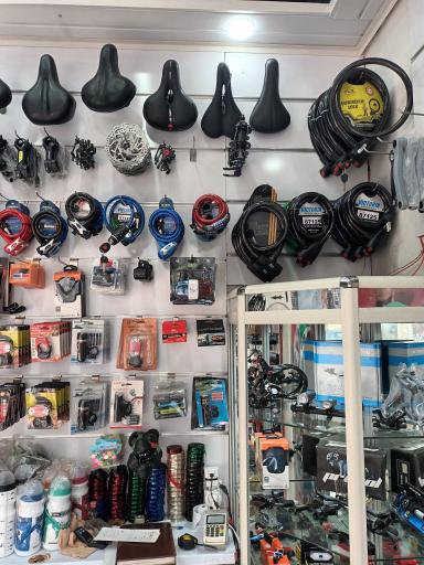 عکس تعمیرات دوچرخه دهقان