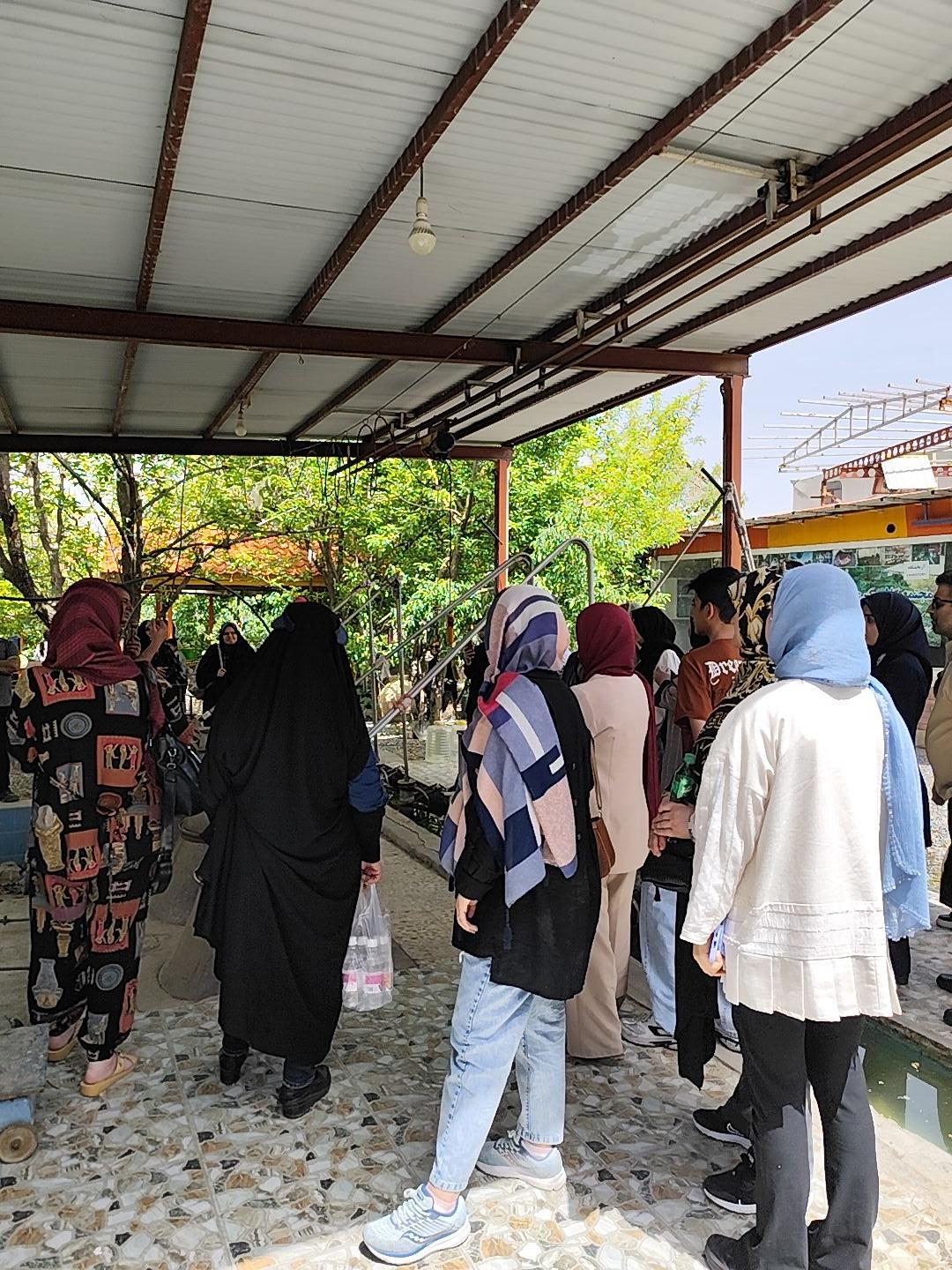 عکس مجتمع گلابگیری توریستی گلدونه