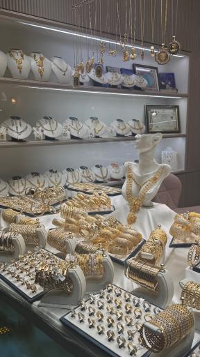 گالری طلا و جواهر زادهوش