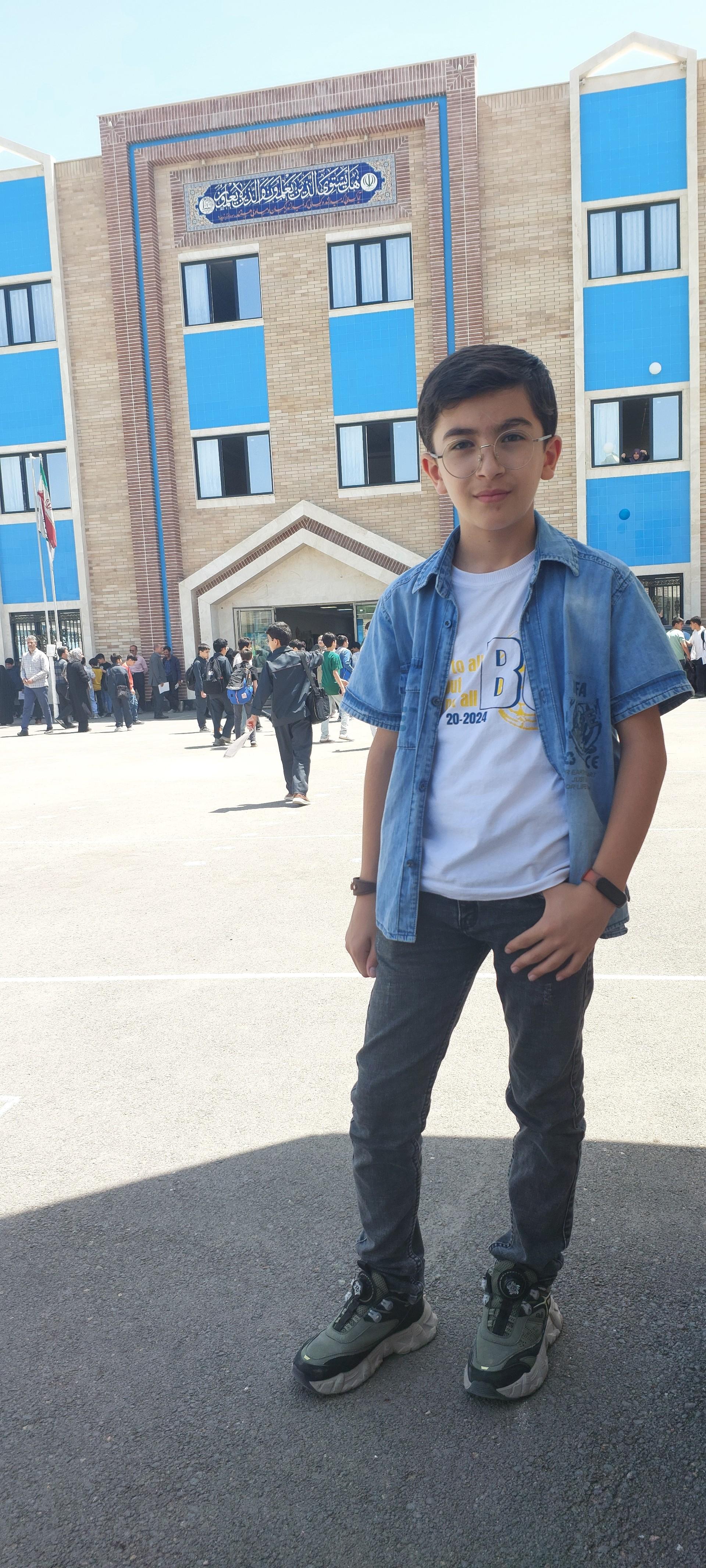 عکس مدرسه دوره ابتدایی راهیان صادق