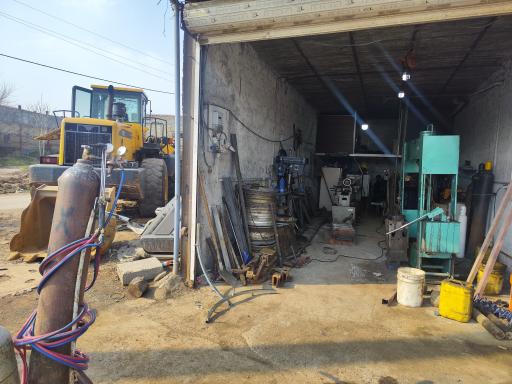 عکس ماشین سازی و تراشکاری نوین فناور