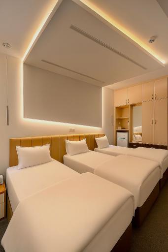 هتل ضیافت ایثار