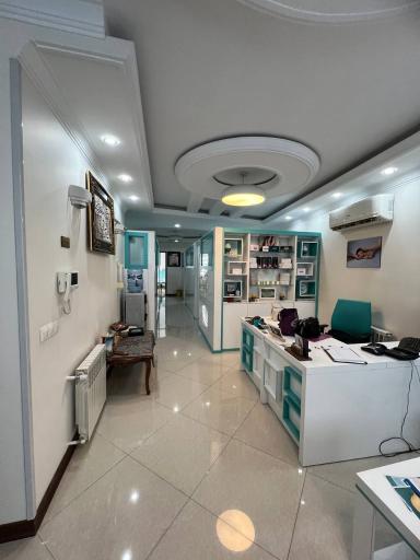 عکس متخصص زنان و زایمان دکتر مریم نادری فر