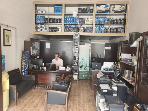 عکس مرکز کامپیوتر آزادشهر (هدایتی)