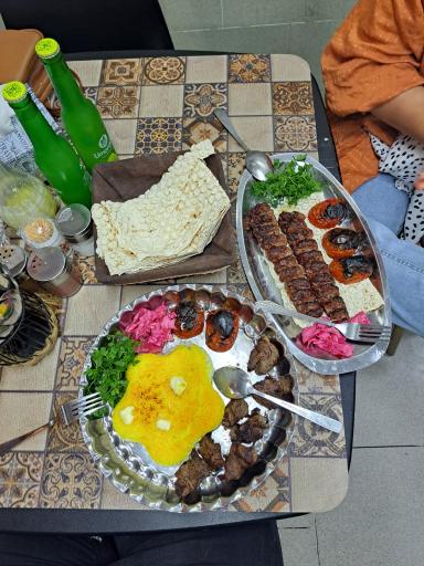  رستوران فرشته بانو 