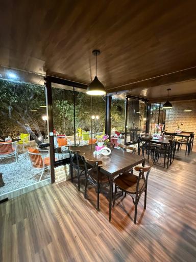 عکس رستوران بهشت البرز