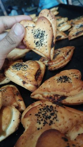 کلوچه پزی اربابی