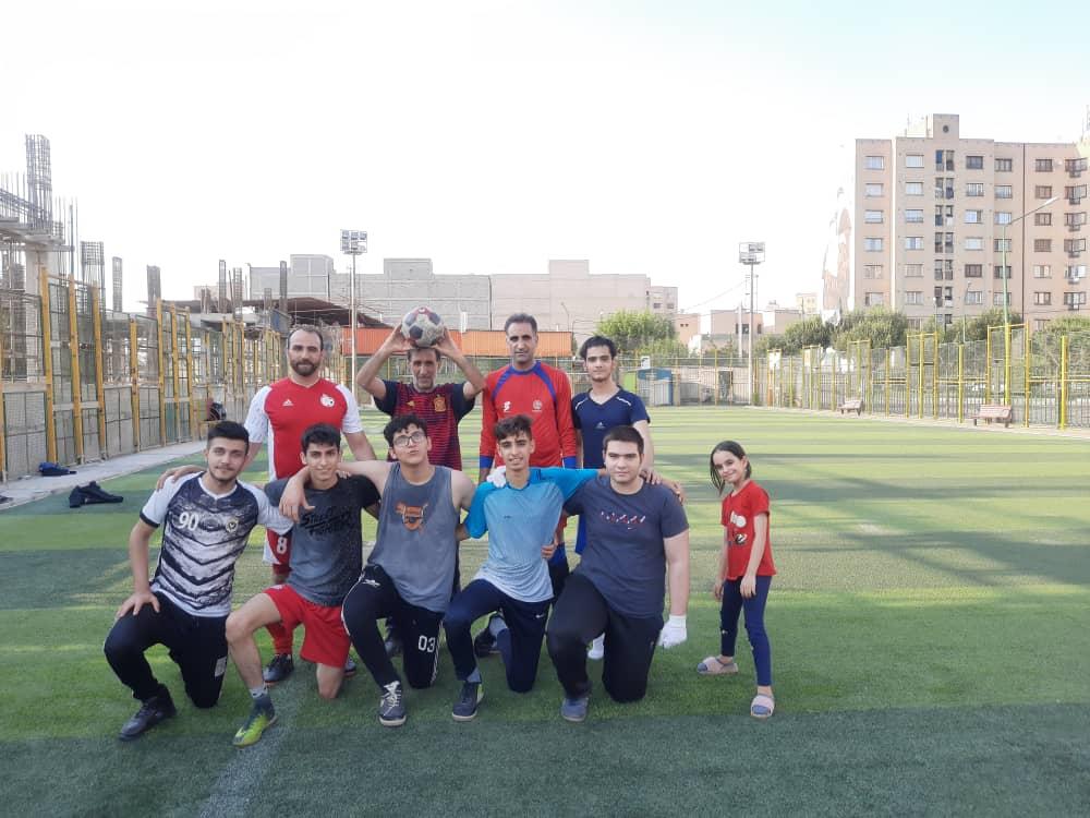 عکس زمین فوتبال چمن مصنوعی