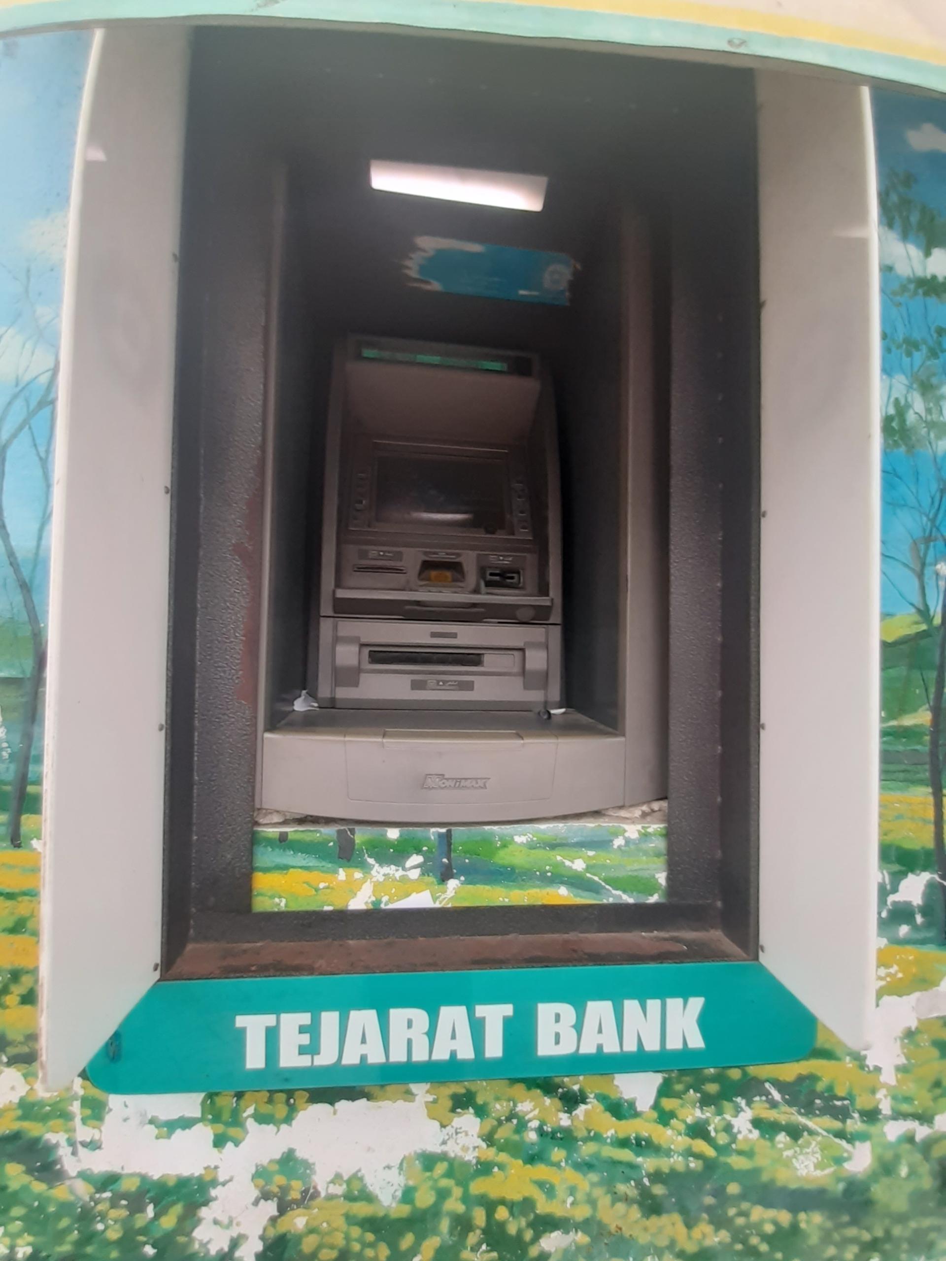 عکس عابر بانک تجارت