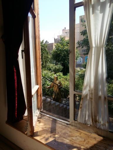 عکس خانه پروین اعتصامی