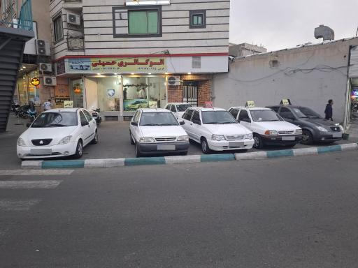 عکس نمایشگاه اتومبیل حسینی 