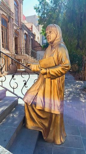 عکس خانه پروین اعتصامی