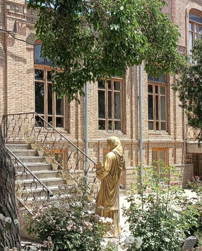 عکس خانه پروین اعتصامی