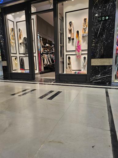 عکس مجتمع تجاری عرش آجودانیه