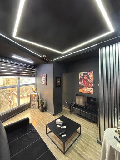 سالن نیما نوید 