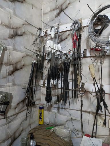 عکس تعمیرات شیشه بالابر و قفل مرکزی خودرو