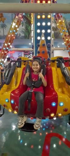 عکس شهربازی سرپوشیده ستاره درخشان