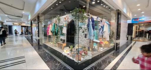 عکس مجتمع تجاری عرش آجودانیه