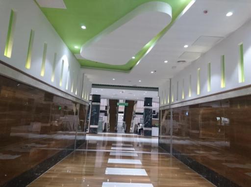 عکس مجتمع تجاری عرش آجودانیه