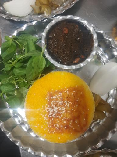 عکس رستوران چهلچراغ