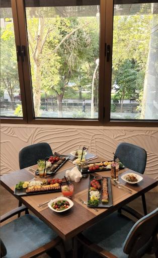 عکس هتل تهران رویال