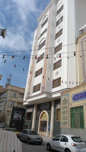 عکس حسینیه و زائر سرای قمی ها