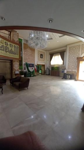 عکس حسینیه و زائر سرای قمی ها