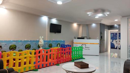 کلینیک دندانپزشکی محیا تخصصی کودکان ،زیبایی و درمانی