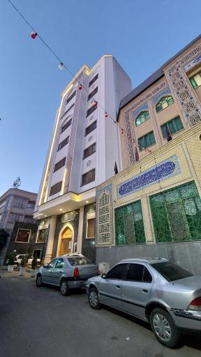 عکس حسینیه و زائر سرای قمی ها