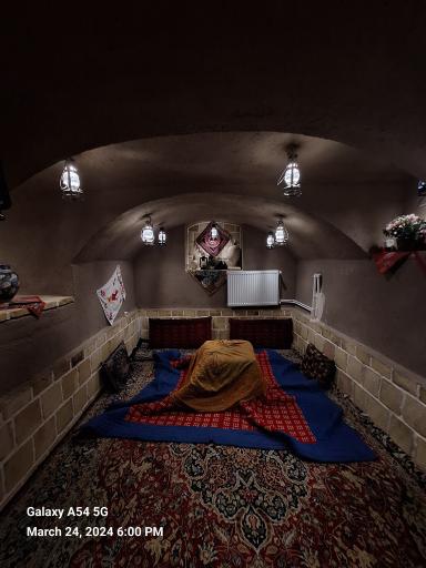 عکس بوم گردی عمارت سرای خان