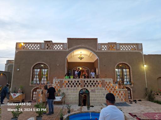 عکس بوم گردی عمارت سرای خان