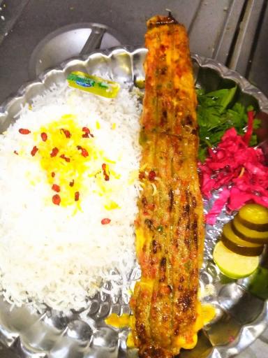 عکس رستوران رباط طبسی معین الرضا 