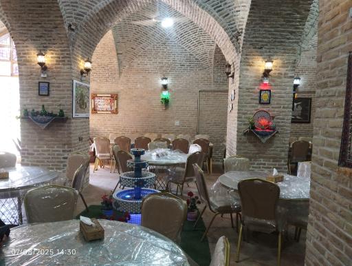 عکس رستوران سنتی و غذا آماده معین الرضا