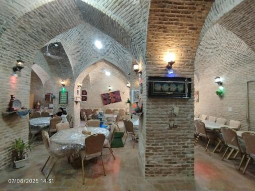 عکس رستوران سنتی و غذا آماده معین الرضا