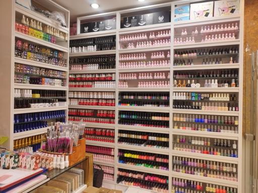 عکس لوازم کاشت ناخن آدور 