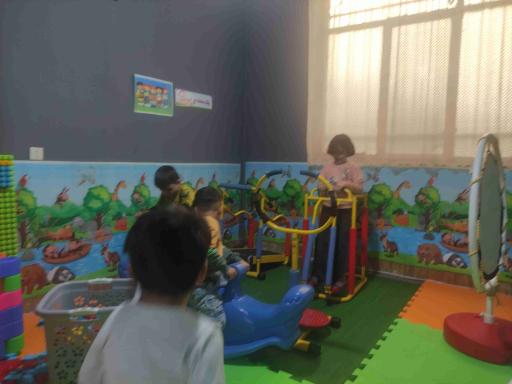 عکس خانه بازی بچه جون