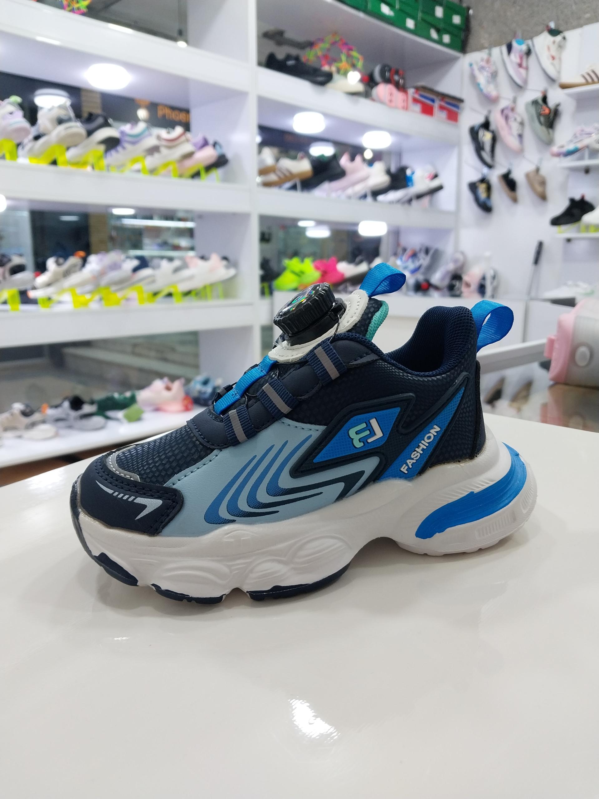 عکس کفش اسپورت