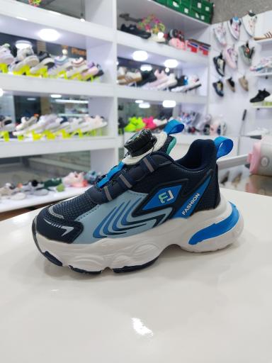 عکس کفش اسپورت