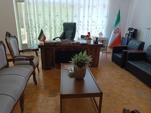 عکس دبیرستان دخترانه غیر دولتی مهنورا متوسطه دوم 