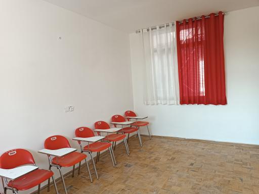 عکس دبیرستان دخترانه غیر دولتی مهنورا متوسطه دوم 